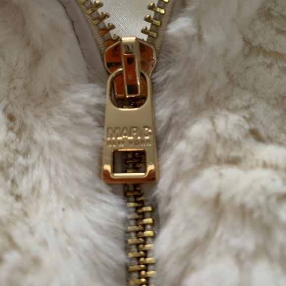 Women’s faux fur, lined winter vest - Picture 5 of 6